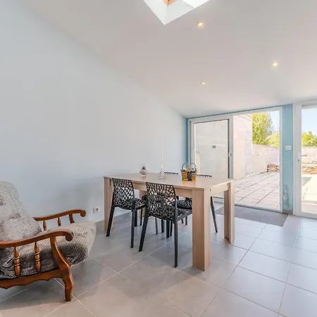 La Maison De Retz - 400m Centre - Jardin *