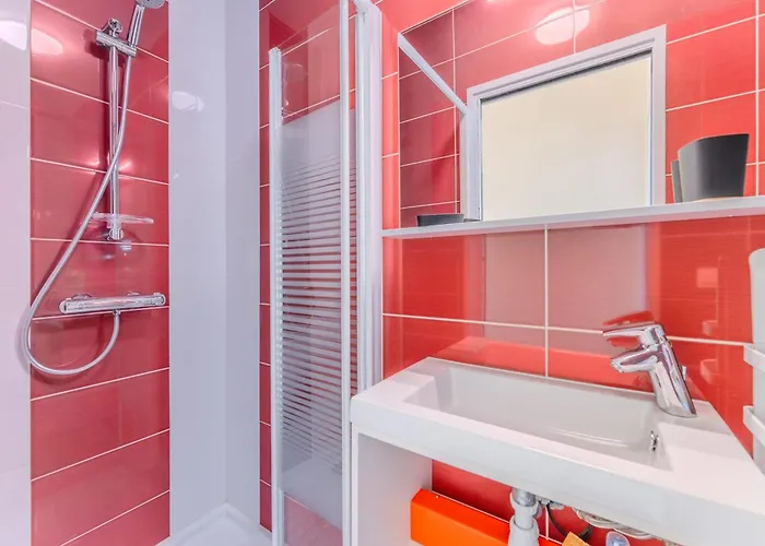 Сasa de vacaciones La Maison De Retz - 400m Centre - Jardin *