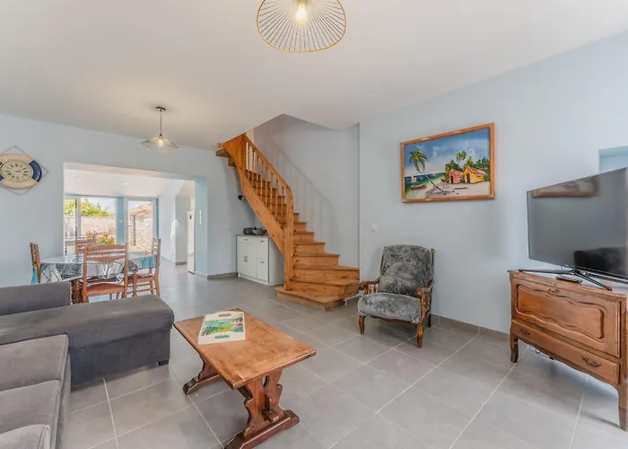 La Maison De Retz - 400m Centre - Jardin 度假居 Villeneuve-en-Retz