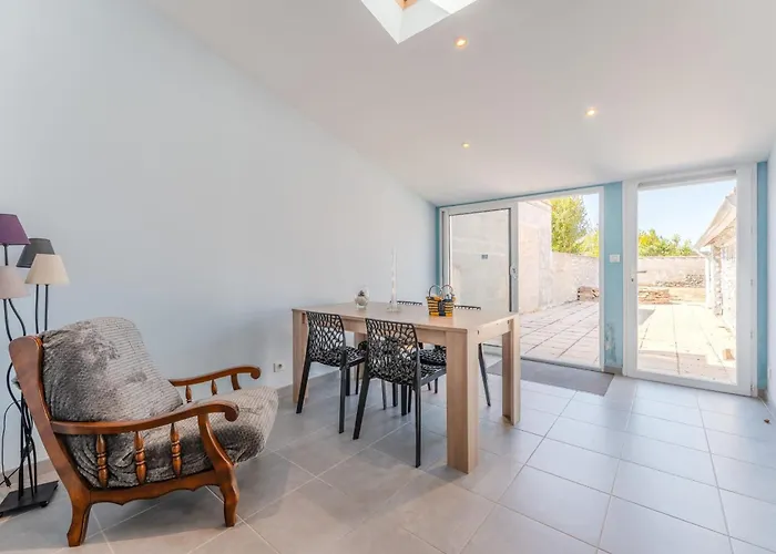 La Maison De Retz - 400m Centre - Jardin